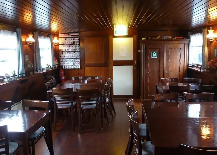 Hotel en barco Anna Maria Ii