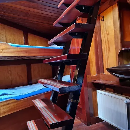 Botel Anna Maria Ii Amsterdam